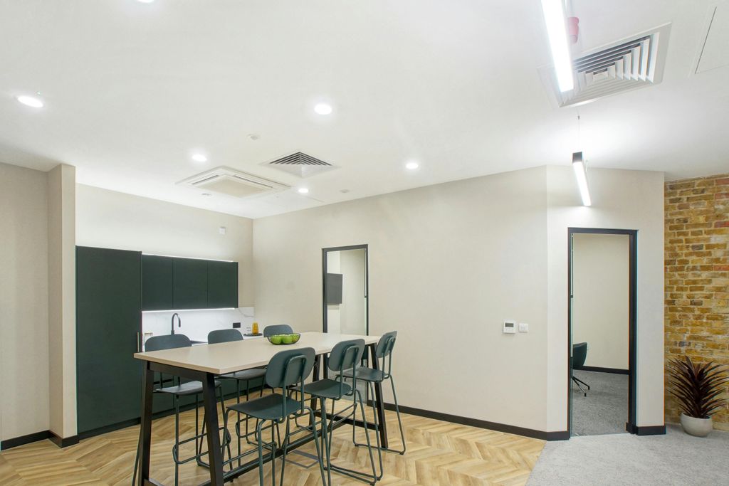 Property photo 2 of 6 Ground Floor