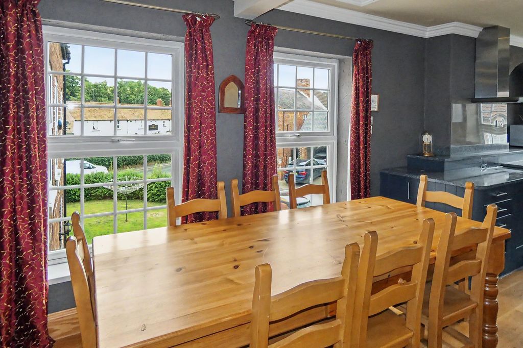 Property photo 3 of 17 2 Manor House Farm, North Newbald, York Yo43 4Td