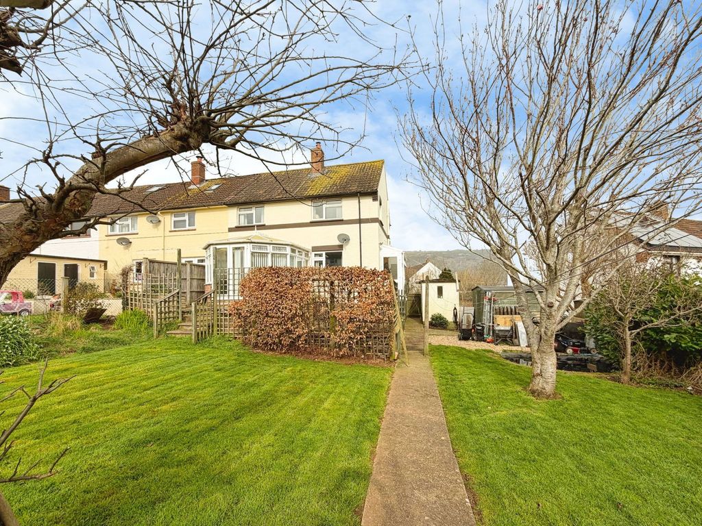 Property photo 1 of 27