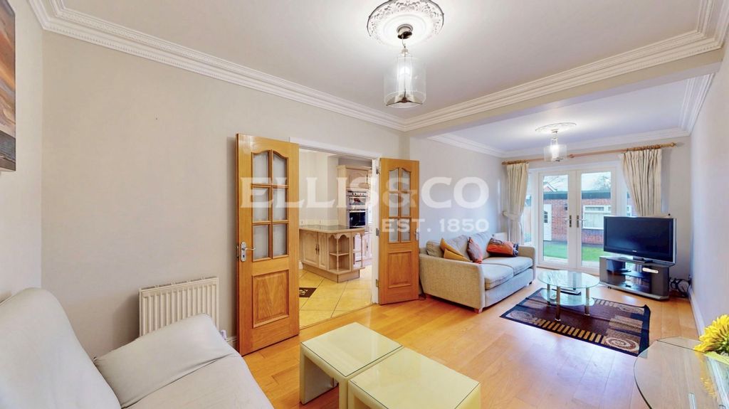 Property photo 3 of 16 Picture No. 07