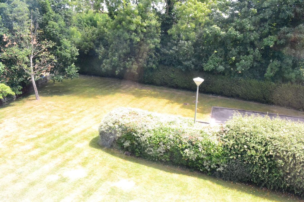 Property photo 2 of 2 Garden