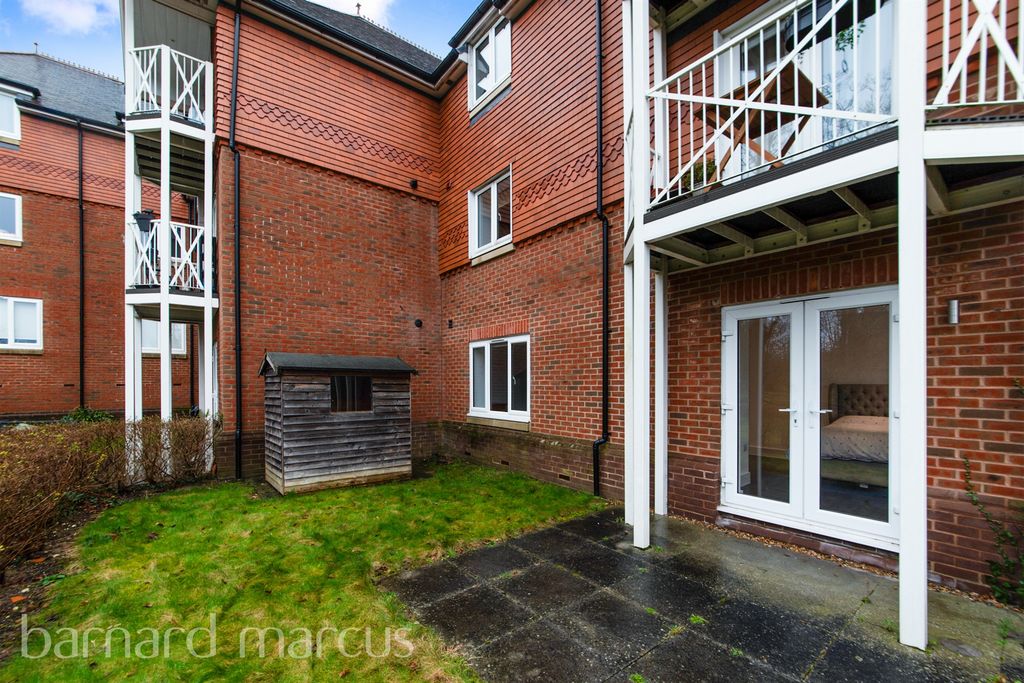 Additional image 9 of 3 bed flat for saleWest Hill, South Croydon CR2