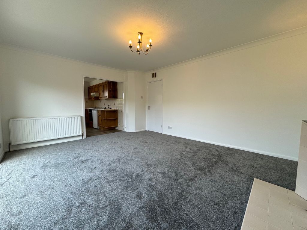 Property photo 3 of 12 Living Room