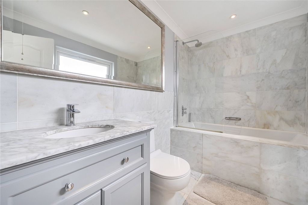 Additional image 11 of 5 bed detached house to rentChesterfield Drive, Sevenoaks, Kent TN13