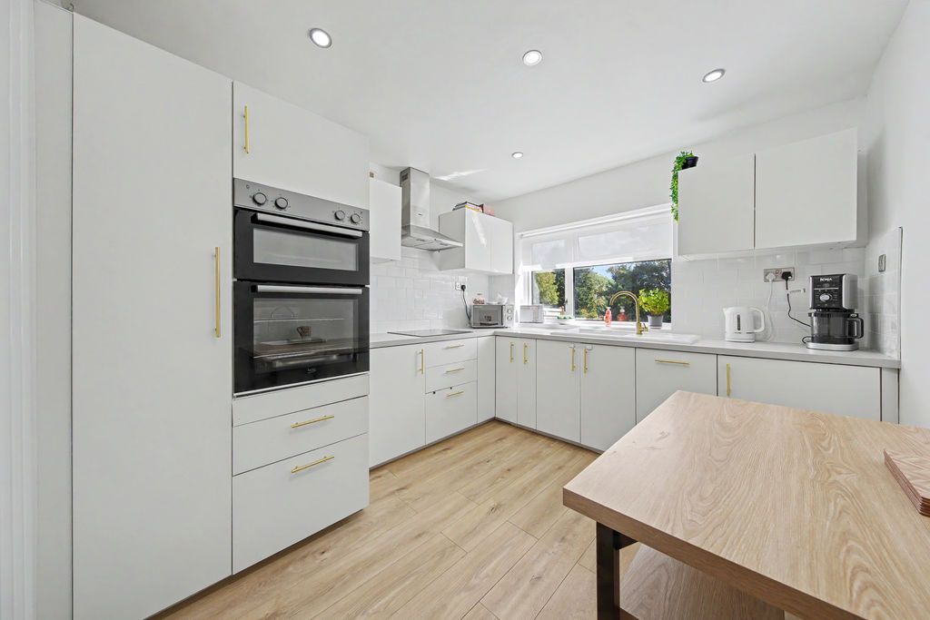 Property photo 3 of 23 Kitchen Diner