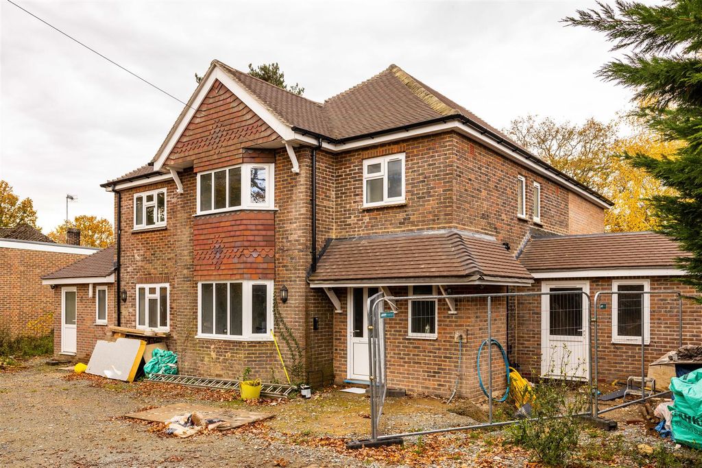 Property photo 2 of 16