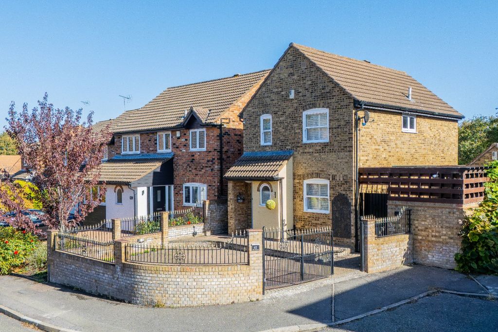 Property photo 1 of 29 3726150