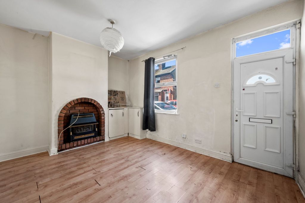 Property photo 2 of 16