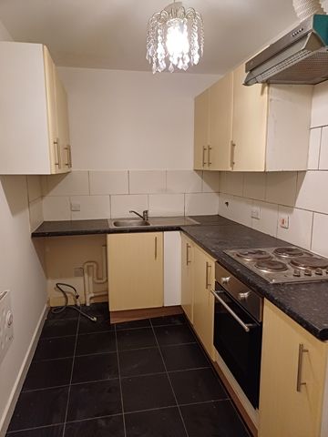 Property photo 1 of 9 Kitchen