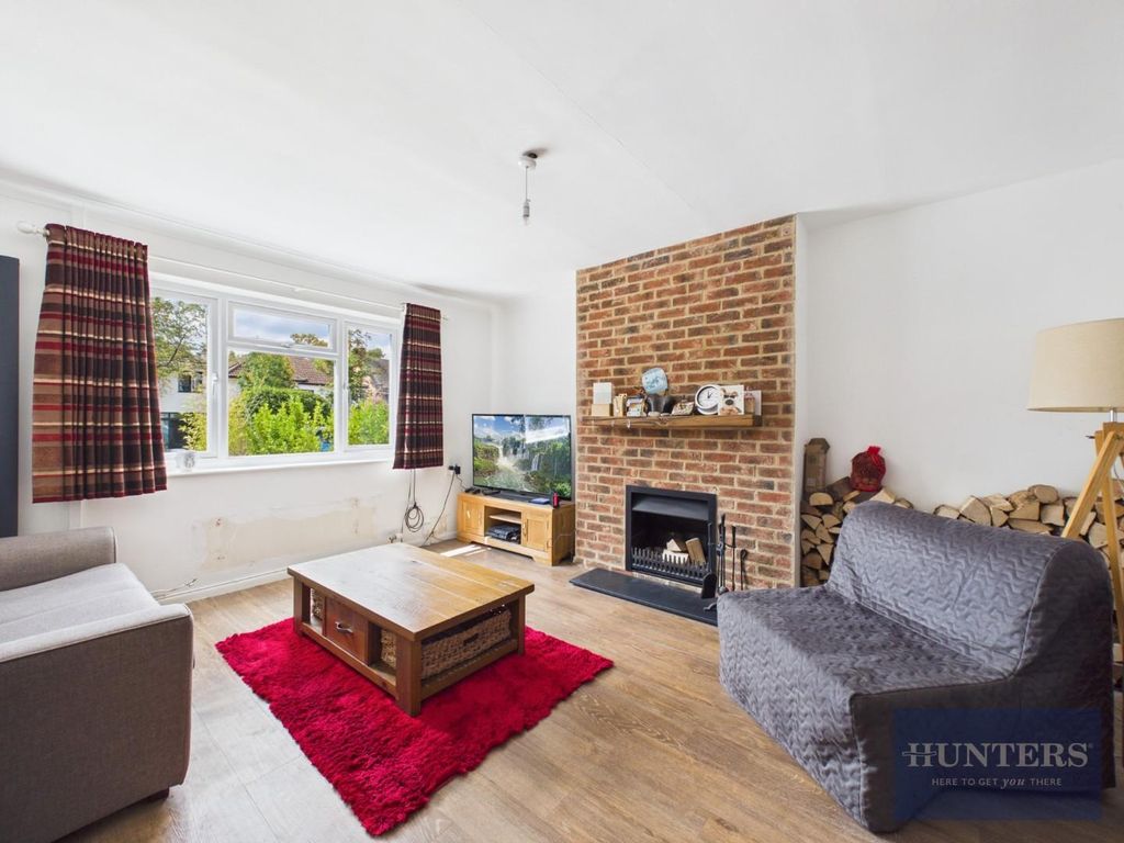 Property photo 1 of 31 Sitting Room