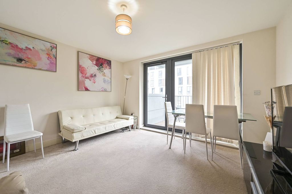 Property photo 2 of 9