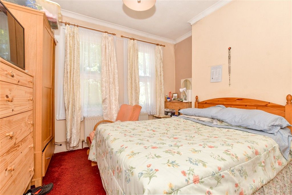Property photo 3 of 8 Bedroom 1