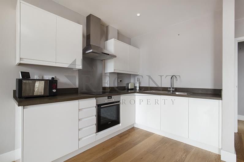 Property photo 3 of 6 Kitchen