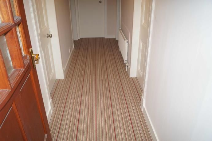 Property photo 2 of 9 Hallway