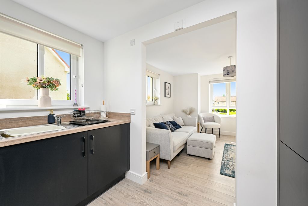 Additional image 6 of 2 bed flat for sale25 Dentylion Park, Bilston EH25