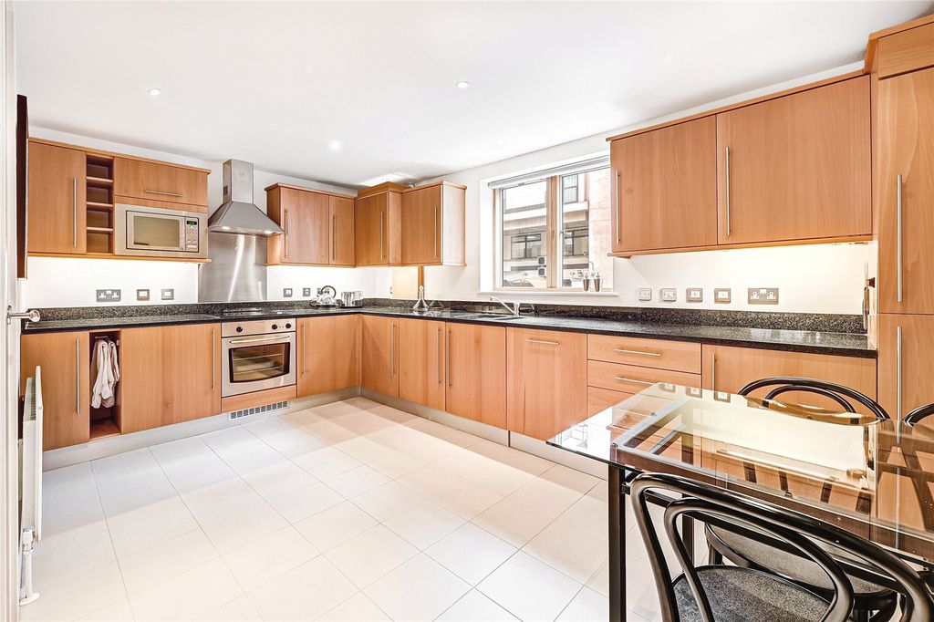 Property photo 2 of 12 Kitchen
