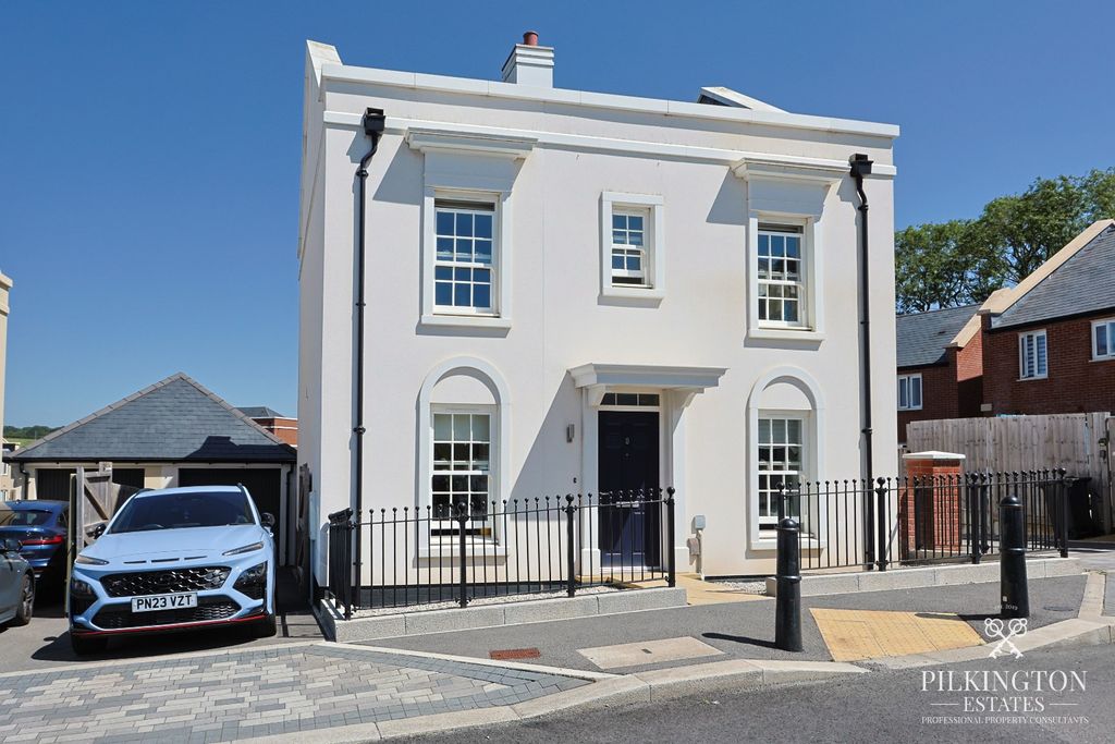 Property photo 1 of 18 5291341