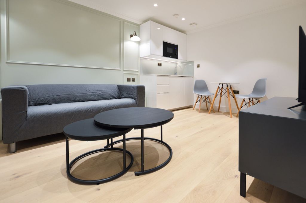 Property photo 3 of 10