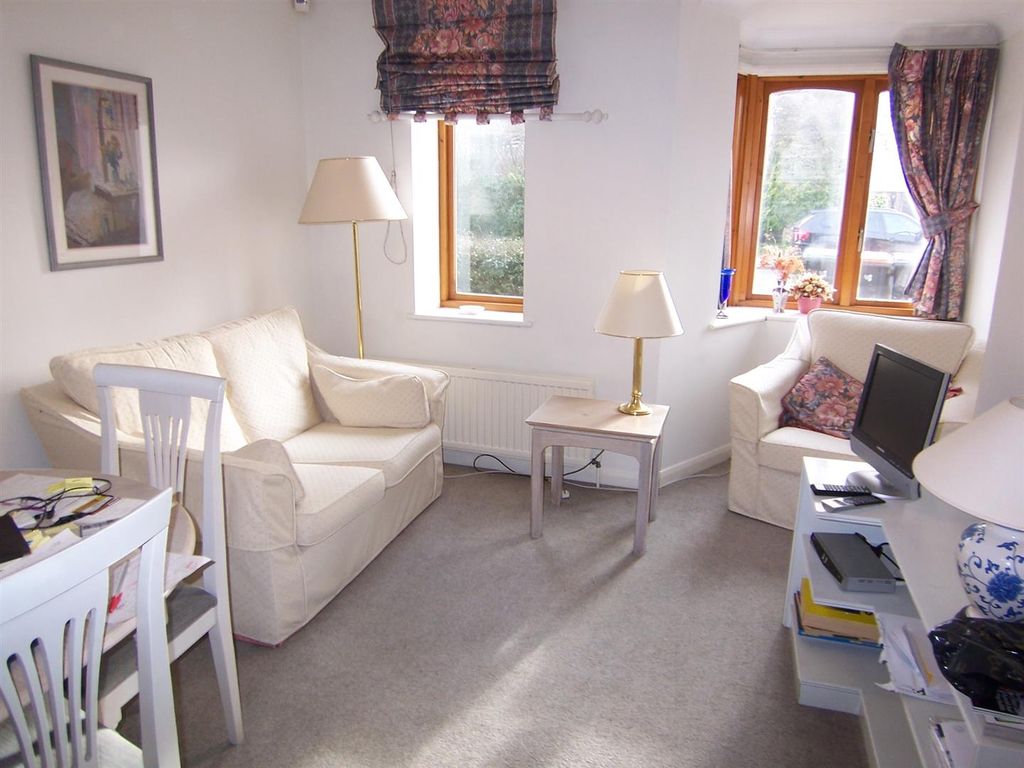 Property photo 2 of 5