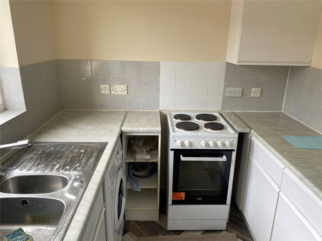 Property photo 3 of 8 Picture No. 14