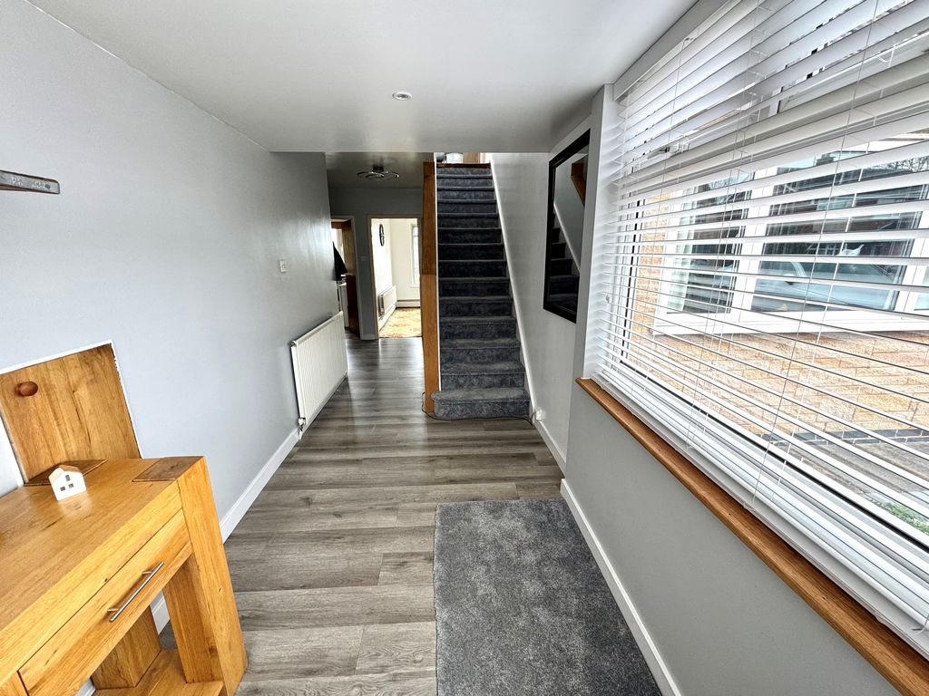 Property photo 3 of 11 Photo 21