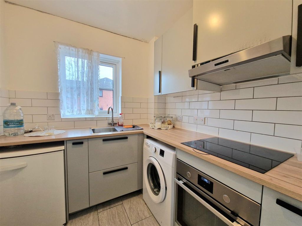 Property photo 3 of 7 20251017_142359.Jpg