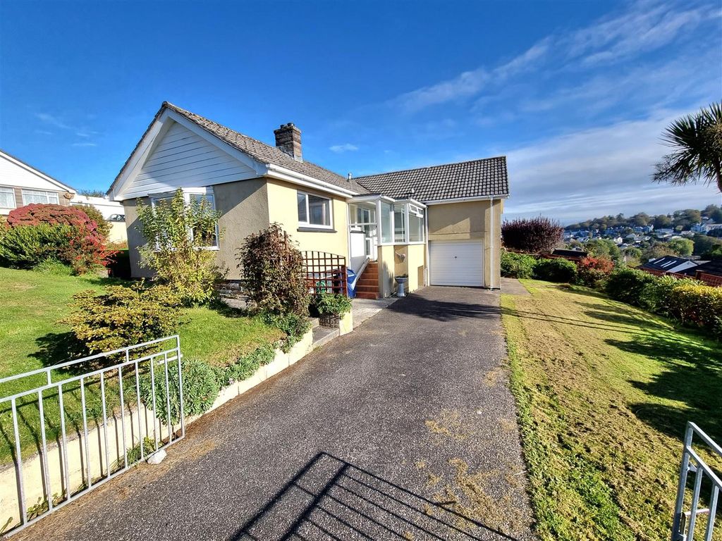 Property photo 1 of 18 Front.Jpg