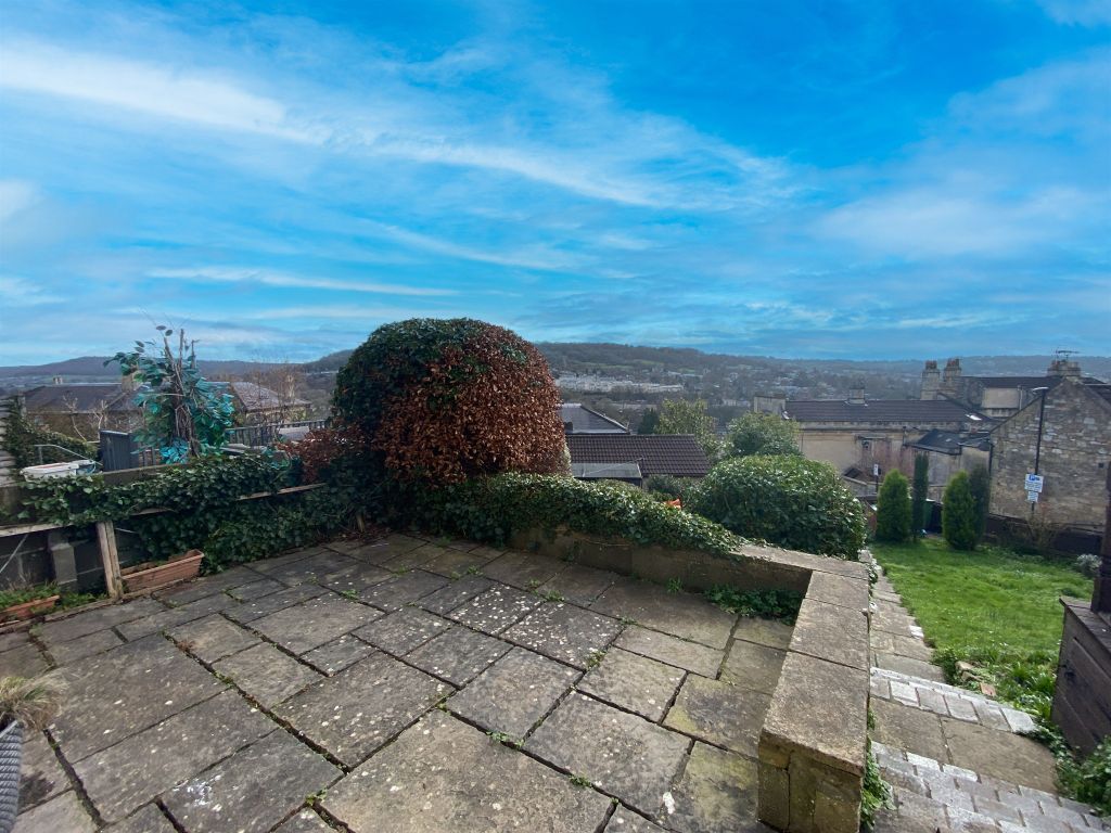 Property photo 2 of 19