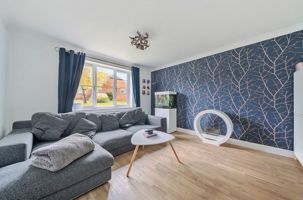 Property photo 3 of 18