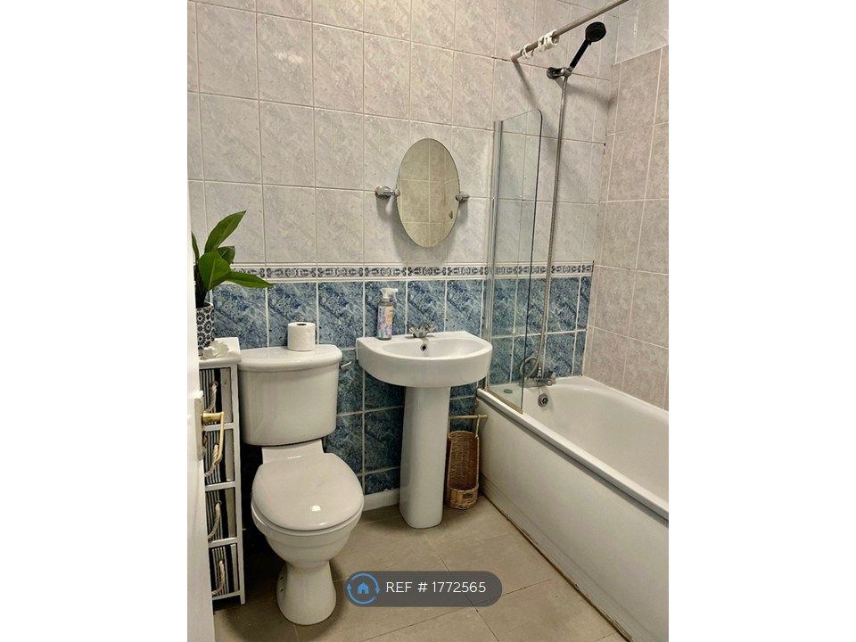 Property photo 2 of 6 Wc