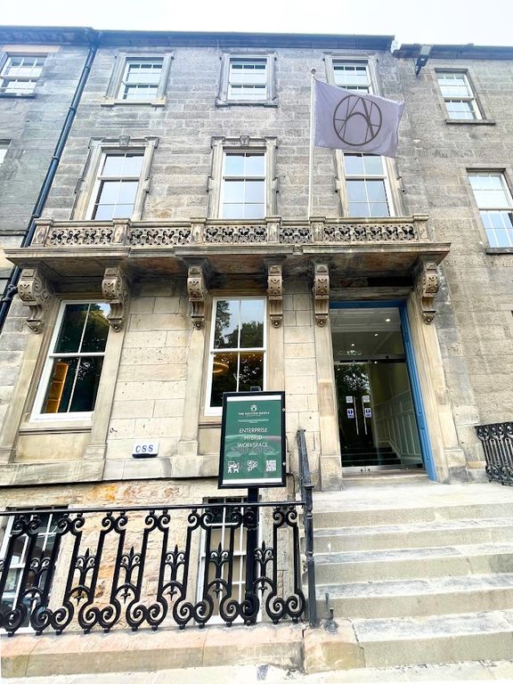 Property photo 1 of 11 Allied-Surveyors-Scotland-22-Queen-Street-Office-0
