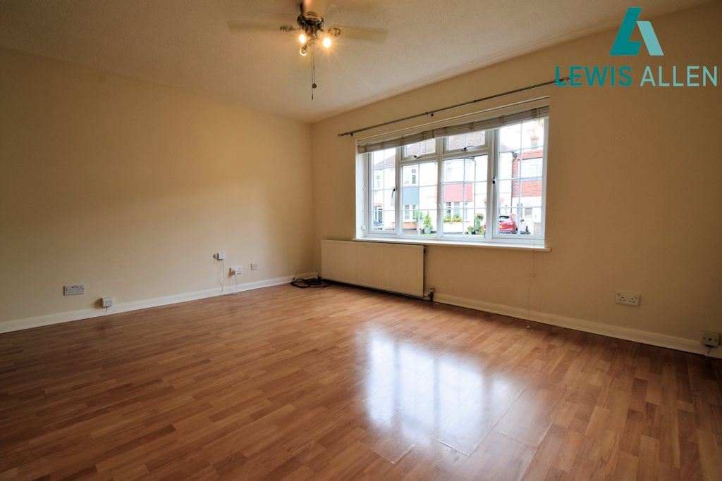 Property photo 2 of 8 Dsc_0201