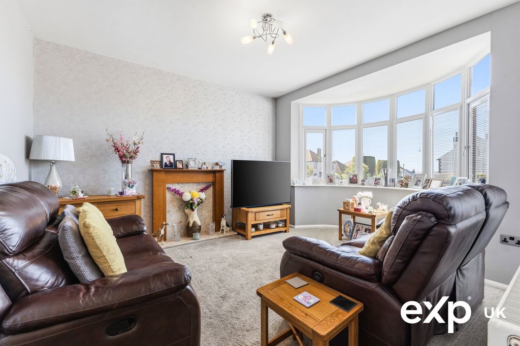 Property photo 2 of 38