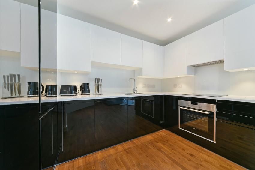 Property photo 2 of 8 Kitchen