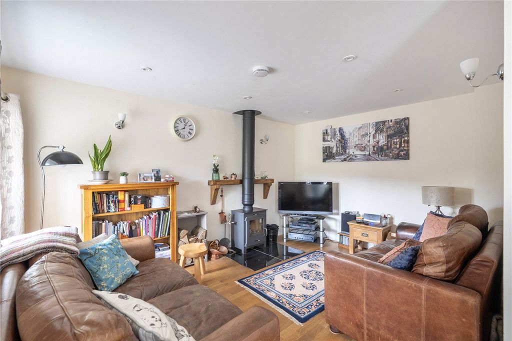 Property photo 2 of 12 Picture No. 05