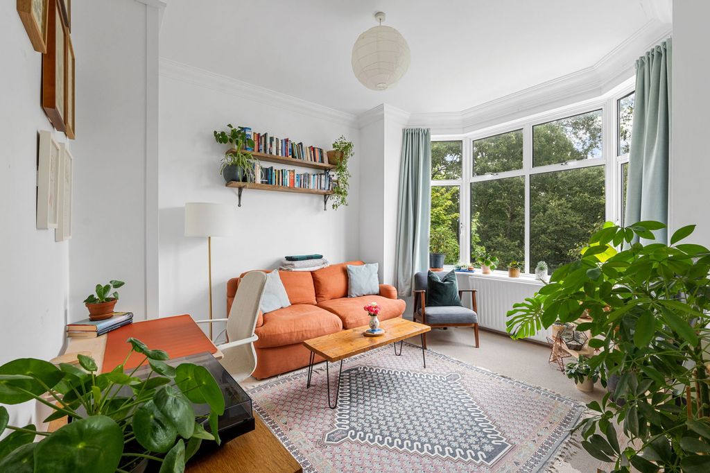 Property photo 2 of 24