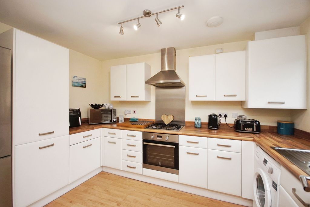 Property photo 2 of 17 Photography