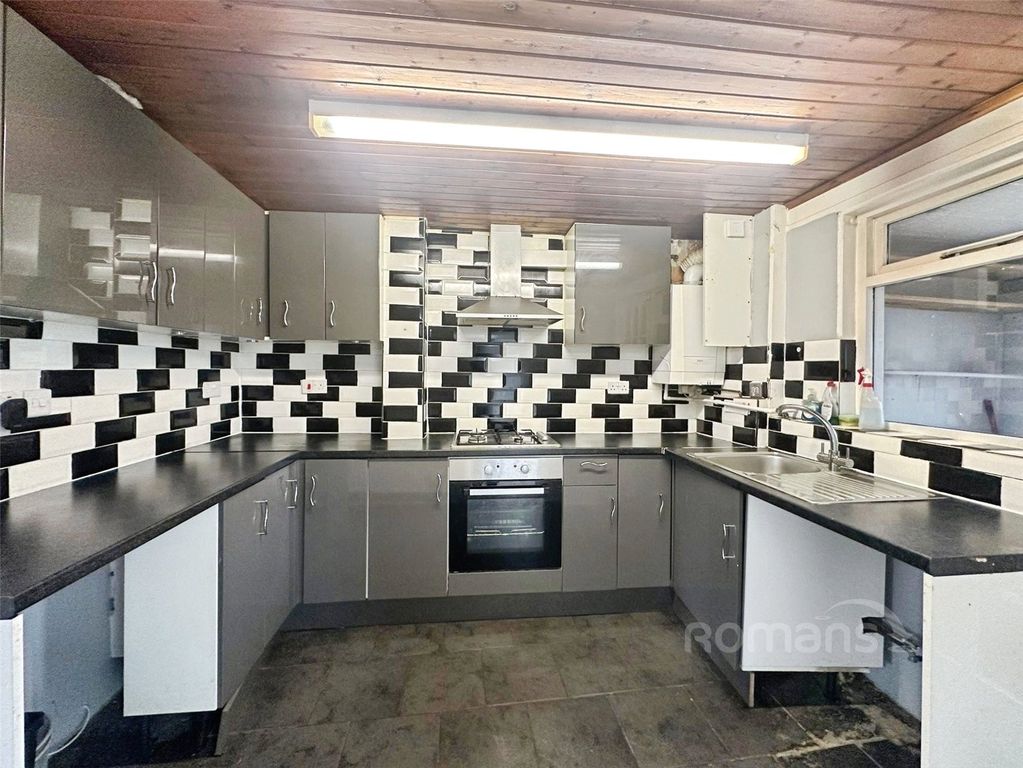 Property photo 2 of 14 Picture No. 31