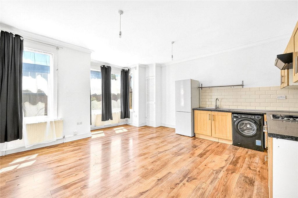 Property photo 2 of 16 Picture No. 46