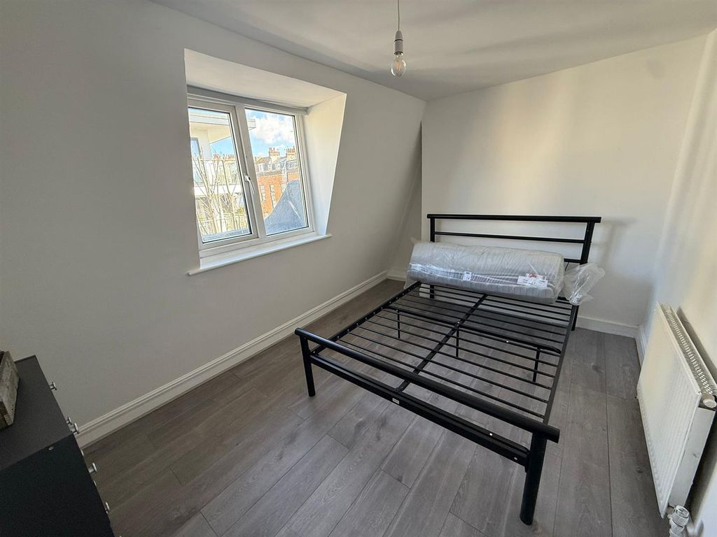 Property photo 3 of 6 Bedroom 3.Jpeg
