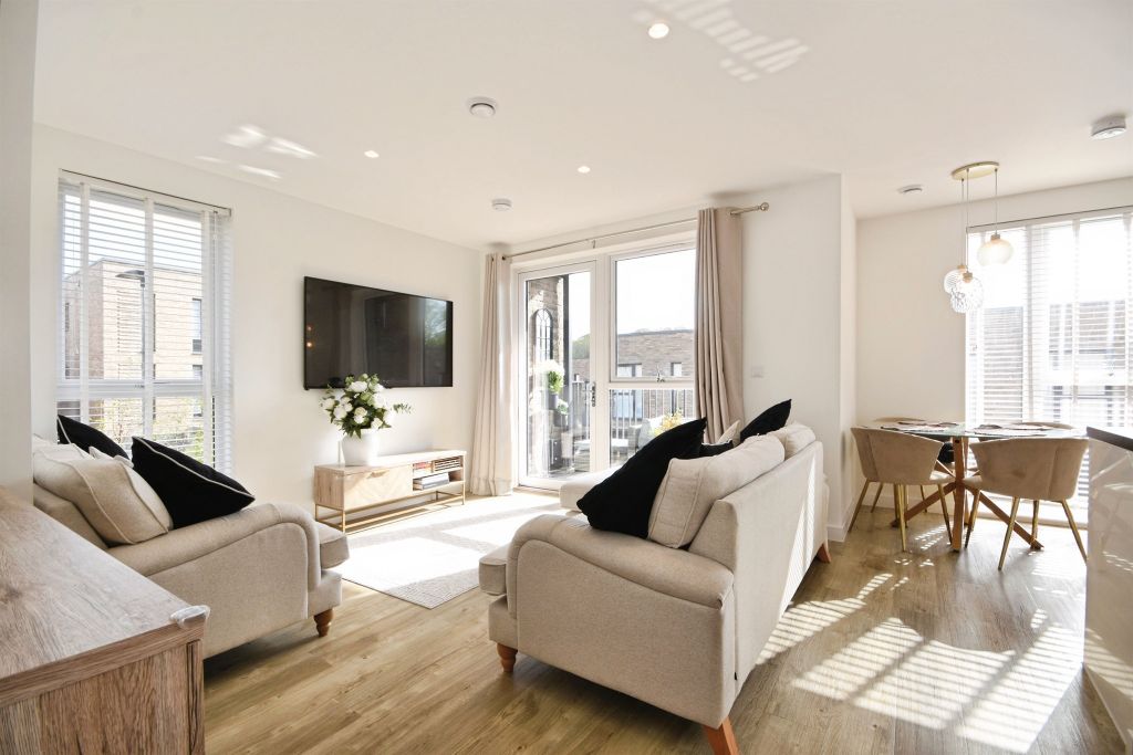 Property photo 3 of 18