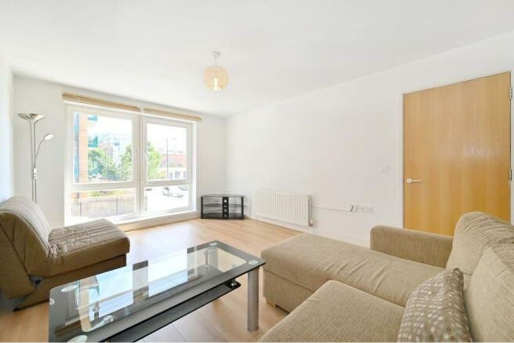 Property photo 3 of 6