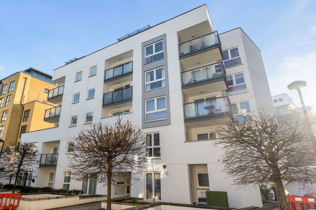 Property photo 1 of 16