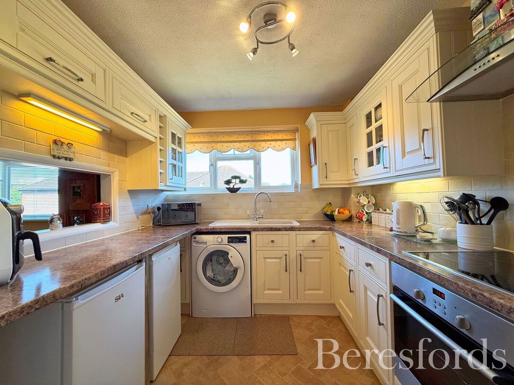 Property photo 2 of 9 Picture No. 10