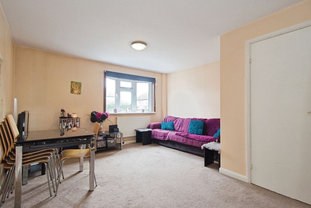 Property photo 3 of 20 Pbox-Img.Jpg