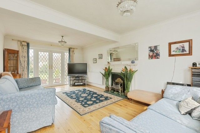 Property photo 2 of 12