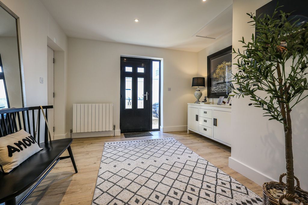 Property photo 2 of 26 Photo 1