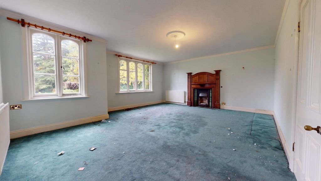 Property photo 3 of 38 4531805