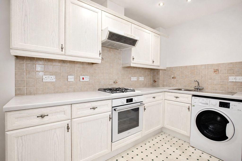 Property photo 2 of 6 Picture No. 05