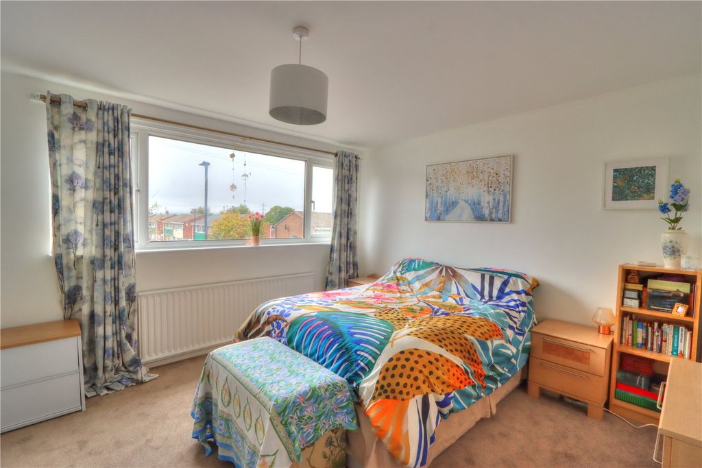 Property photo 3 of 18 Picture No. 05